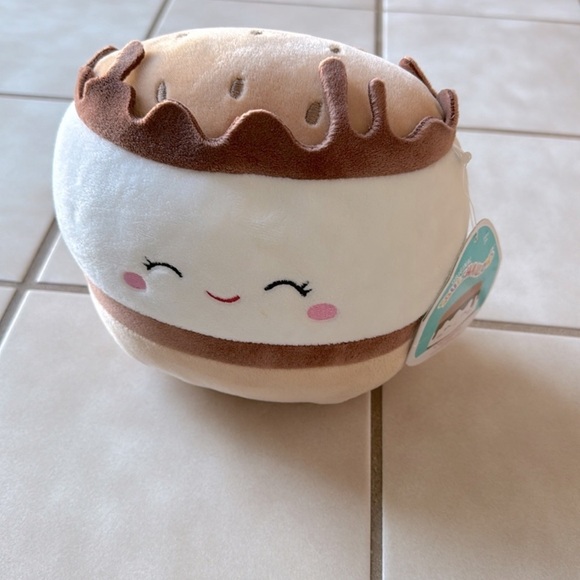 Squishmallows Other - 🆕 "Carmelita the Smore" squishmallow